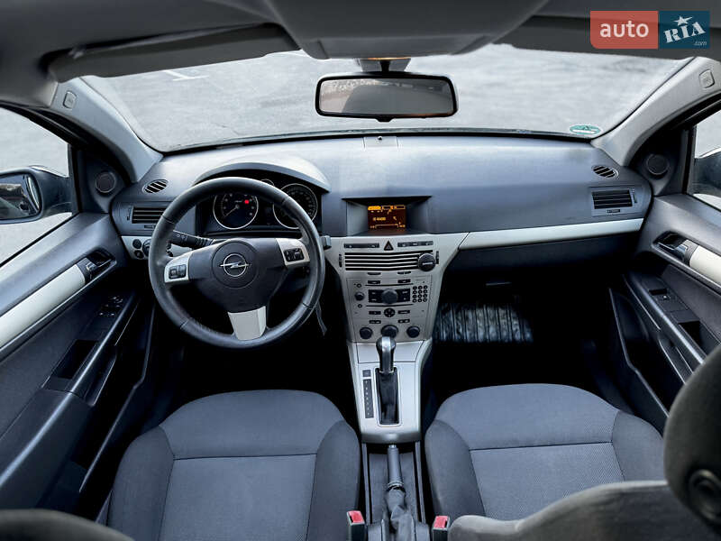 Универсал Opel Astra 2007 в Дубно