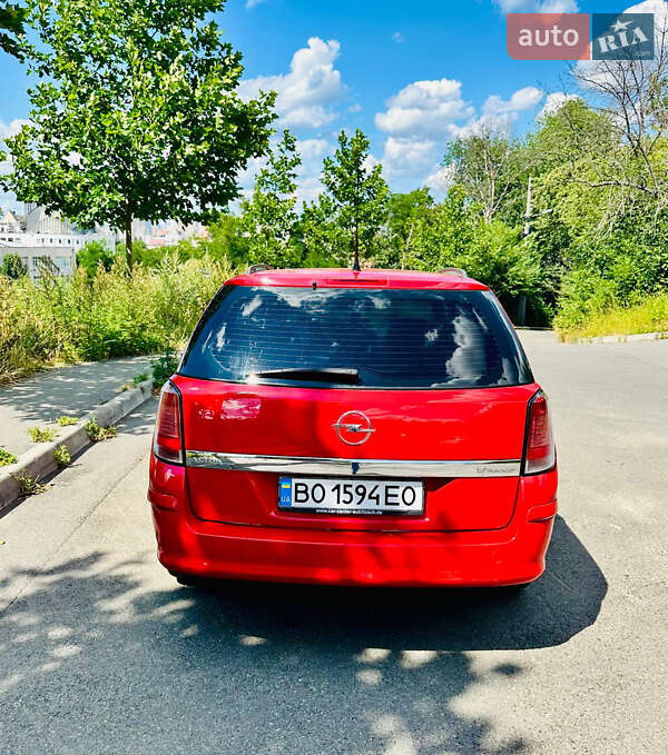 Универсал Opel Astra 2004 в Киеве