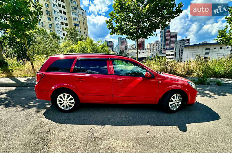 Универсал Opel Astra 2004 в Киеве