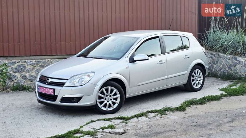 Хетчбек Opel Astra 2004 в Полтаві
