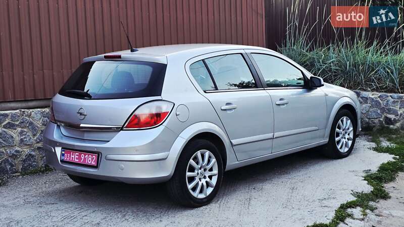 Хетчбек Opel Astra 2004 в Полтаві