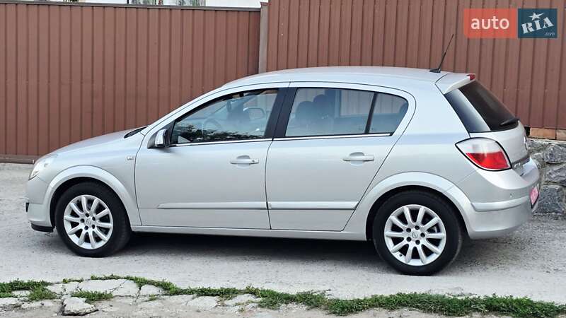 Хетчбек Opel Astra 2004 в Полтаві