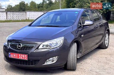 Хэтчбек Opel Astra 2011 в Львове