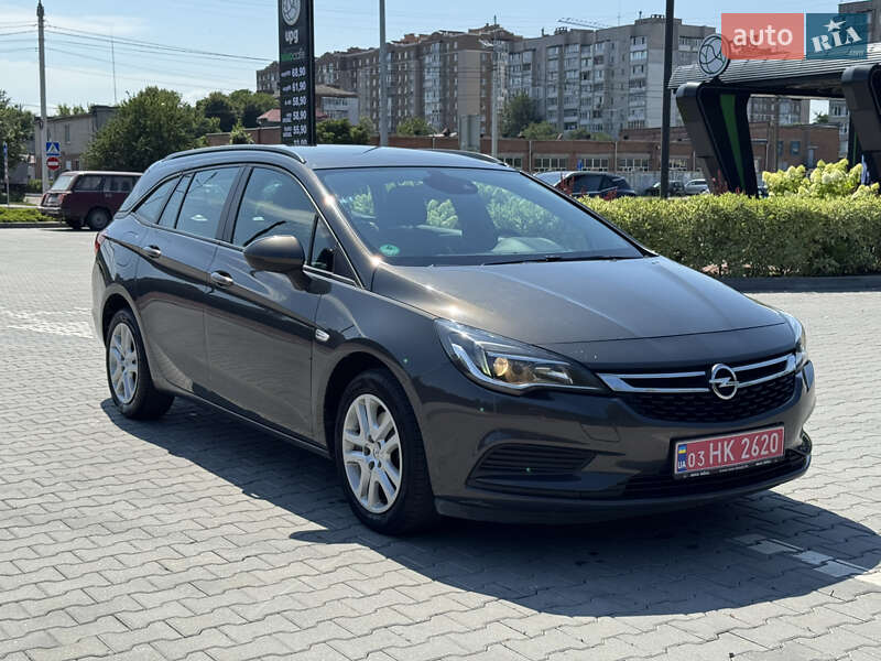 Универсал Opel Astra 2016 в Хмельницком