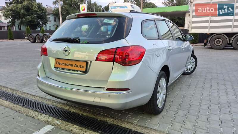 Універсал Opel Astra 2015 в Одесі