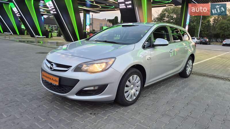 Універсал Opel Astra 2015 в Одесі