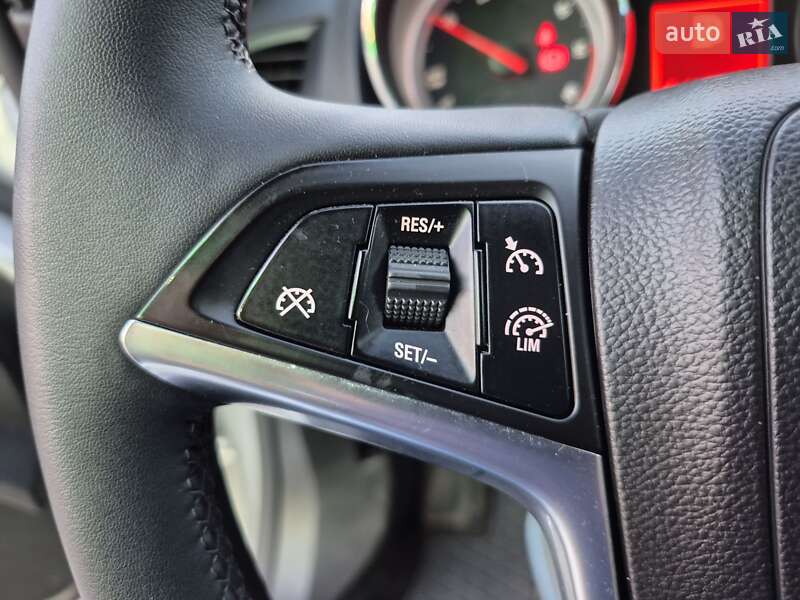 Універсал Opel Astra 2015 в Одесі