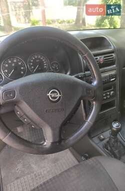 Универсал Opel Astra 2004 в 