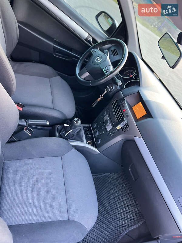 Хетчбек Opel Astra 2006 в Горішніх Плавнях