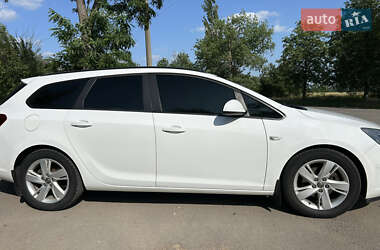 Универсал Opel Astra 2012 в Первомайске