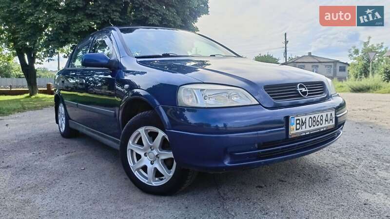 Седан Opel Astra 2005 в Путивле
