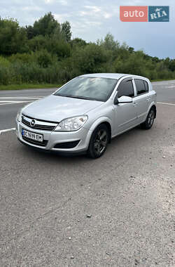 Хетчбек Opel Astra 2008 в Городку