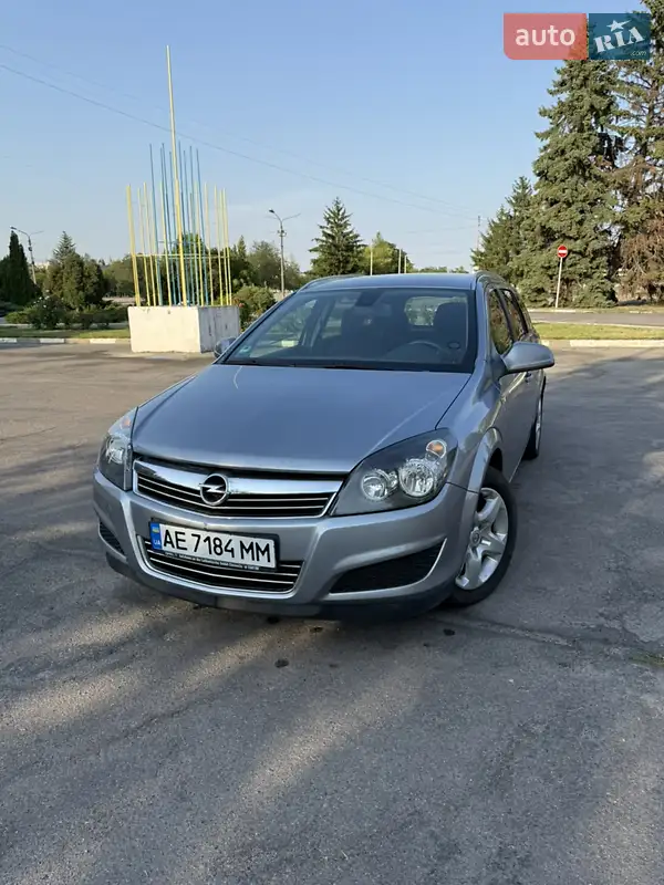 Opel Astra 2010