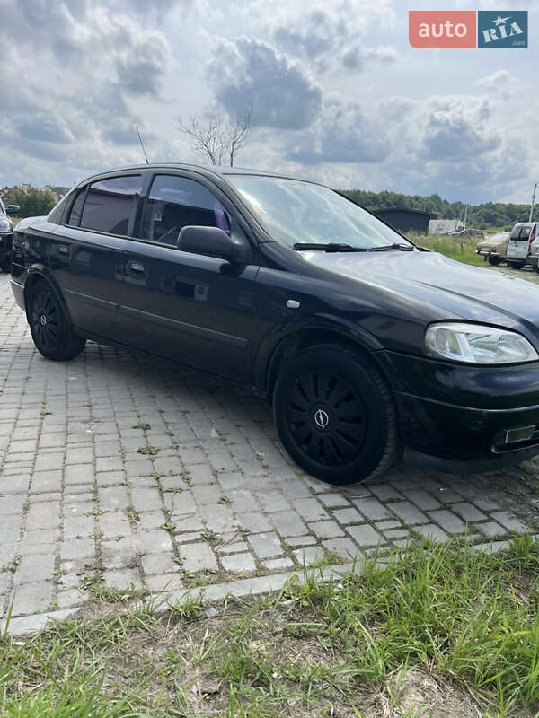 Седан Opel Astra 2007 в Львове