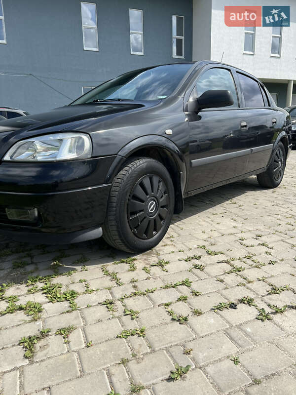 Седан Opel Astra 2007 в Львове