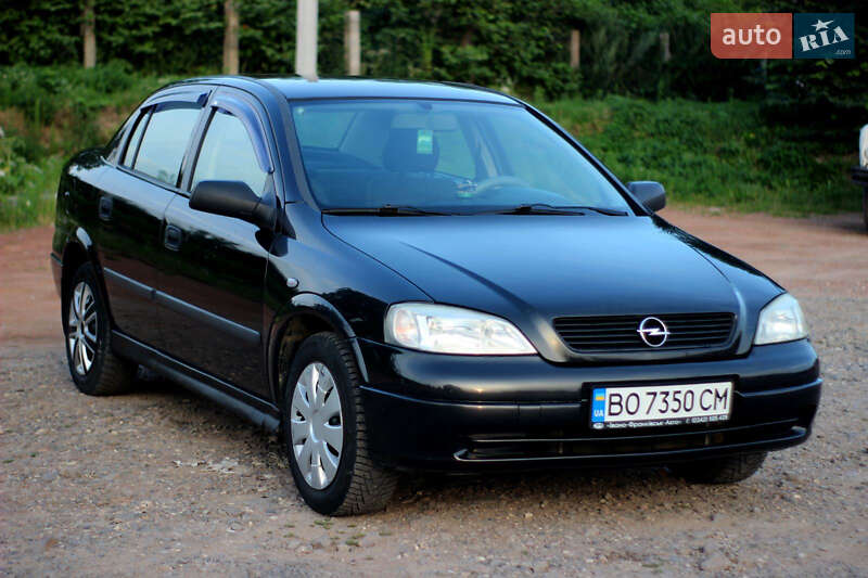 Седан Opel Astra 2008 в Кременце