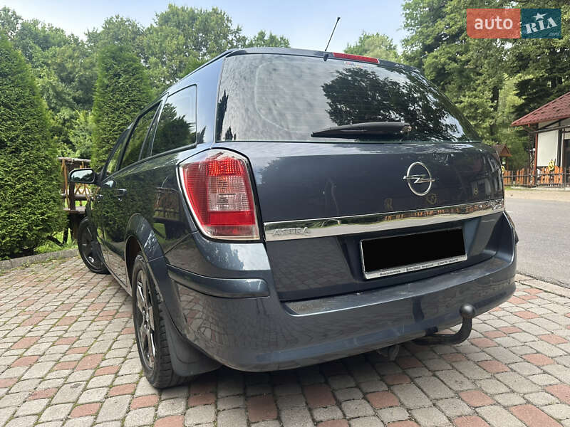 Универсал Opel Astra 2008 в Трускавце