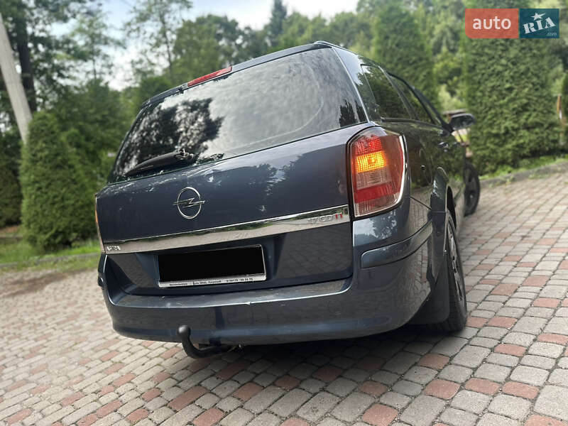 Универсал Opel Astra 2008 в Трускавце