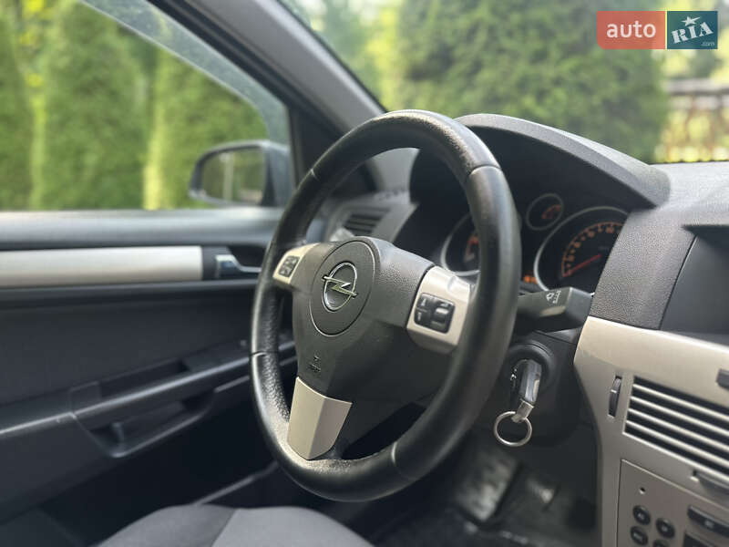 Универсал Opel Astra 2008 в Трускавце