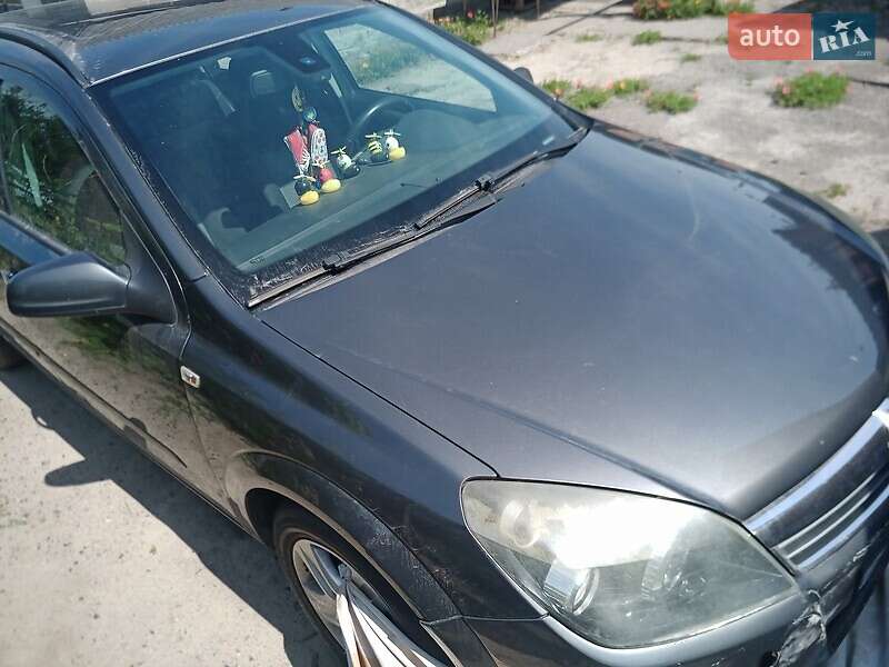 Универсал Opel Astra 2009 в Миргороде