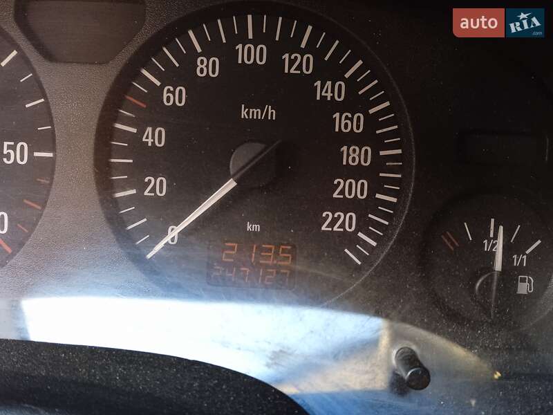 Універсал Opel Astra 2006 в Почаєві