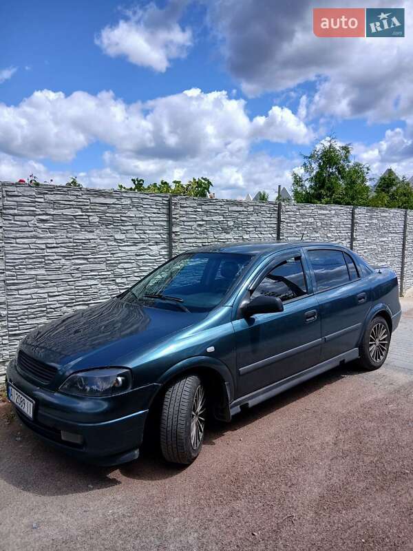 Opel Astra 2004