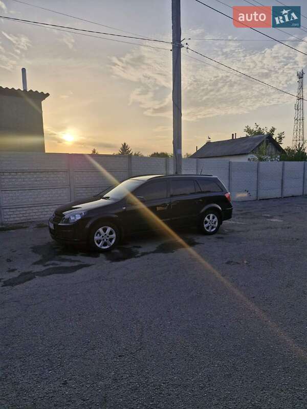 Универсал Opel Astra 2005 в Знаменке