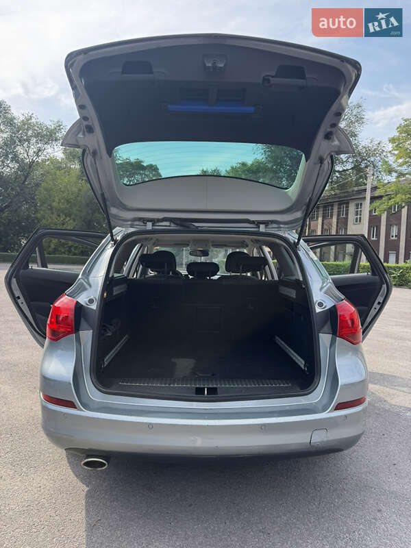 Универсал Opel Astra 2011 в Каменском фото 8 Универсал Opel Astra 2011 в Каменском