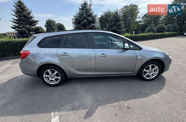 Универсал Opel Astra 2011 в 