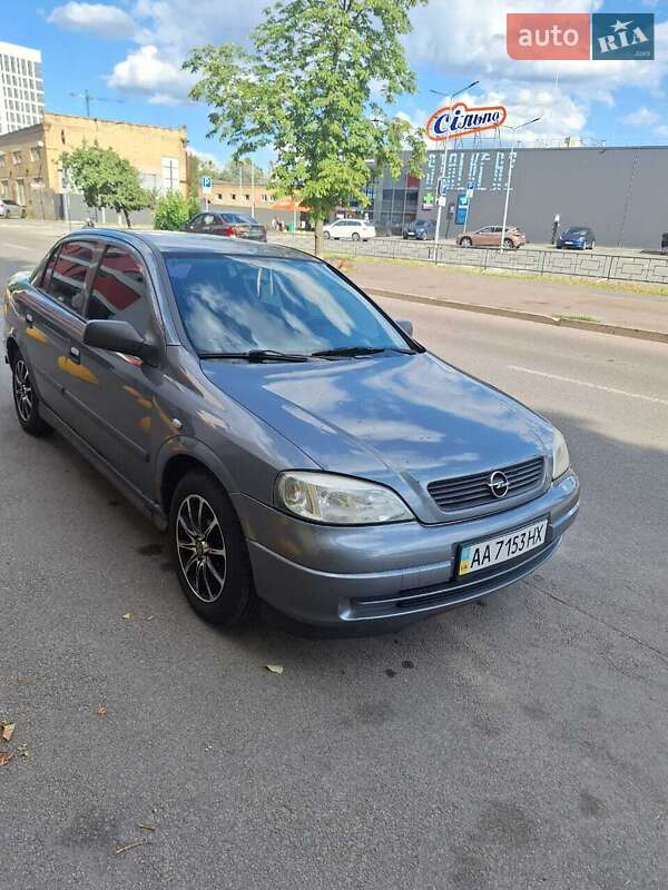 Седан Opel Astra 2008 в Києві
