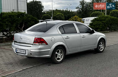Седан Opel Astra 2014 в 