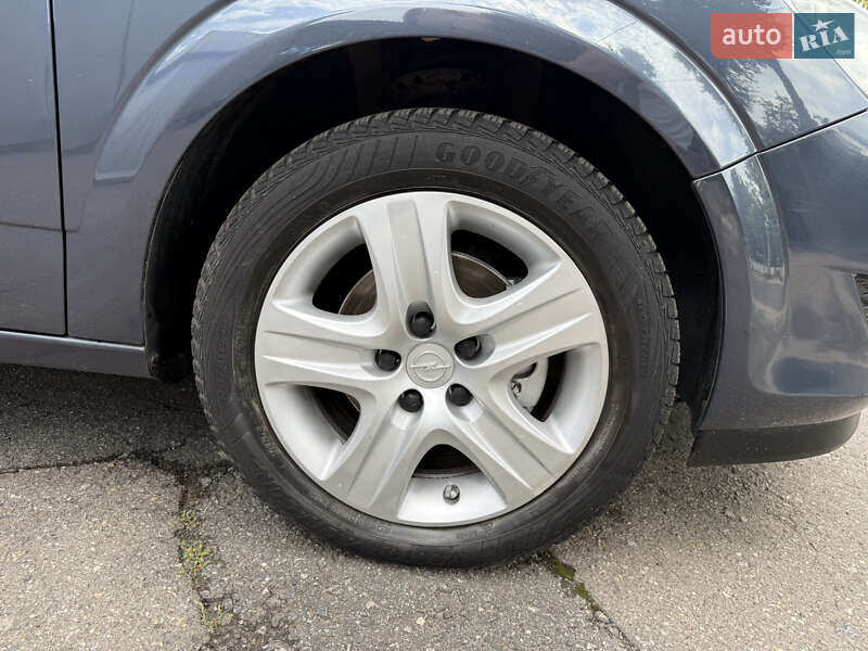 Універсал Opel Astra 2009 в Вінниці