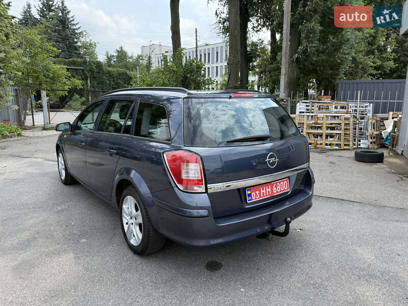 Універсал Opel Astra 2009 в Вінниці