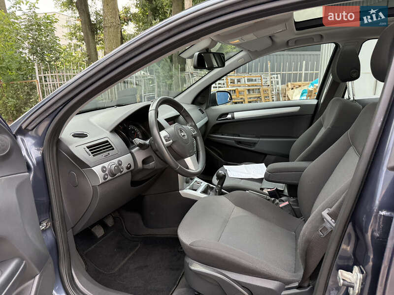 Універсал Opel Astra 2009 в Вінниці