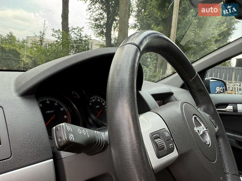 Універсал Opel Astra 2009 в Вінниці