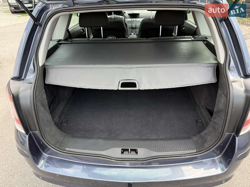 Універсал Opel Astra 2009 в Вінниці