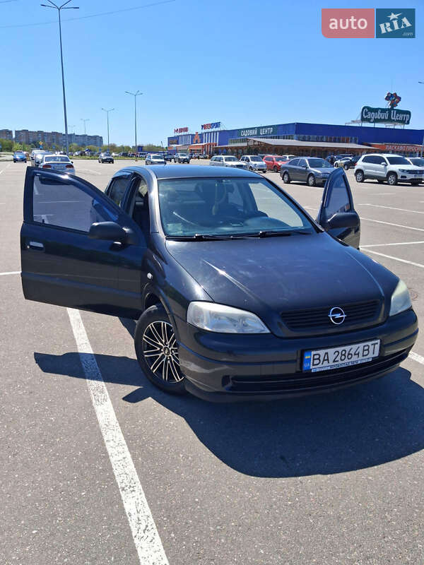 Седан Opel Astra 2006 в Кропивницькому