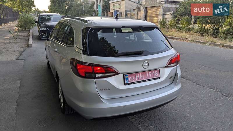 Универсал Opel Astra 2017 в Николаеве