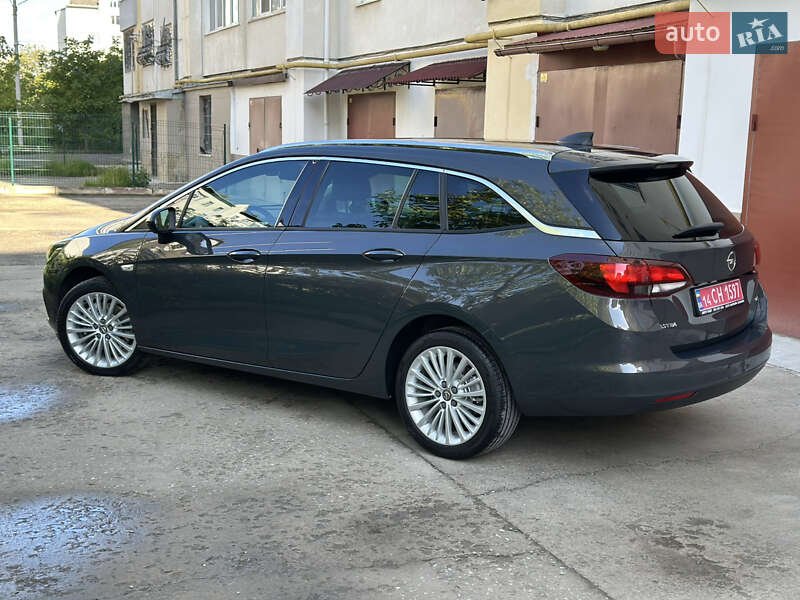 Универсал Opel Astra 2016 в Ивано-Франковске