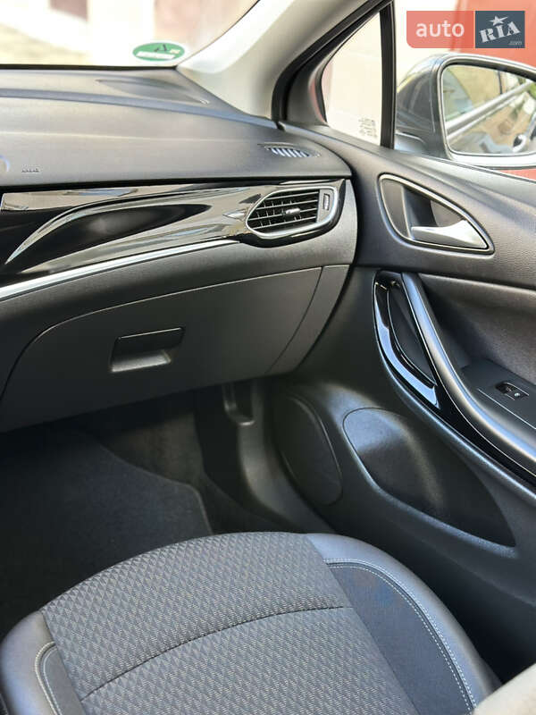 Универсал Opel Astra 2016 в Ивано-Франковске