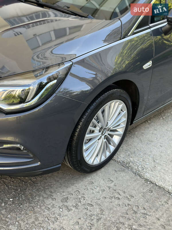 Универсал Opel Astra 2016 в Ивано-Франковске