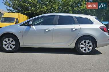 Универсал Opel Astra 2014 в 