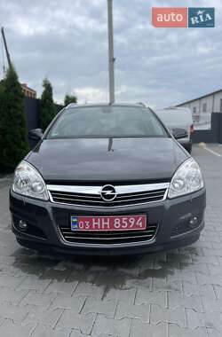 Універсал Opel Astra 2010 в Вінниці