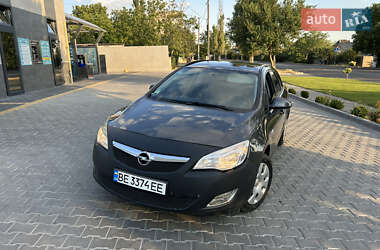 Универсал Opel Astra 2012 в Николаеве