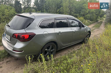 Универсал Opel Astra 2011 в 