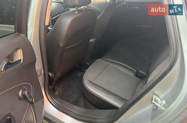 Универсал Opel Astra 2011 в 