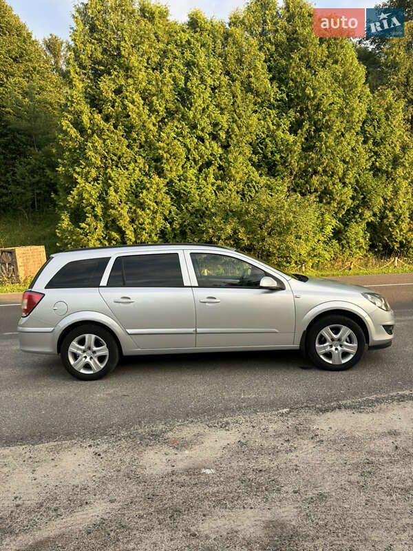 Универсал Opel Astra 2008 в Турке