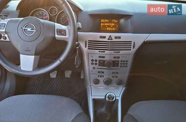 Универсал Opel Astra 2009 в 