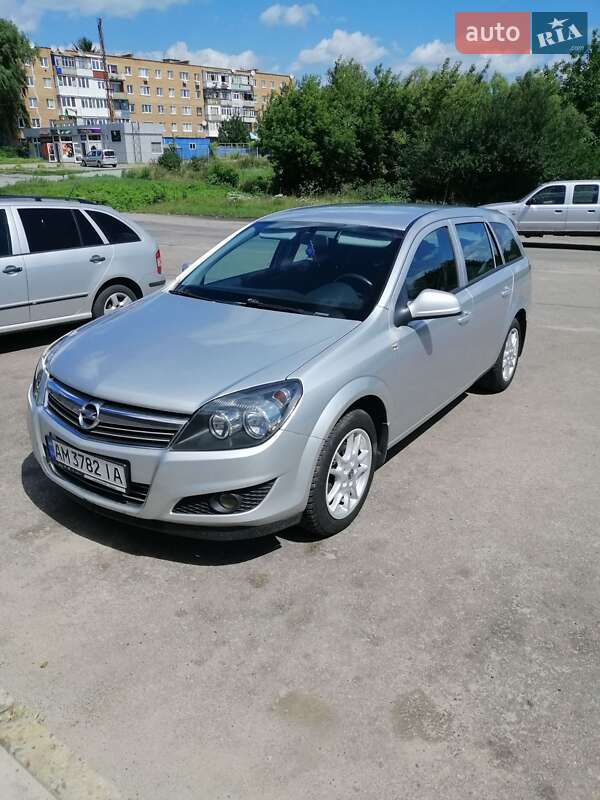 Универсал Opel Astra 2011 в Бердичеве фото 10 Универсал Opel Astra 2011 в Бердичеве