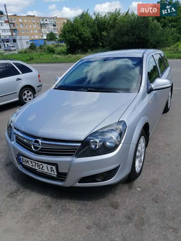 Универсал Opel Astra 2011 в Бердичеве фото 14 Универсал Opel Astra 2011 в Бердичеве